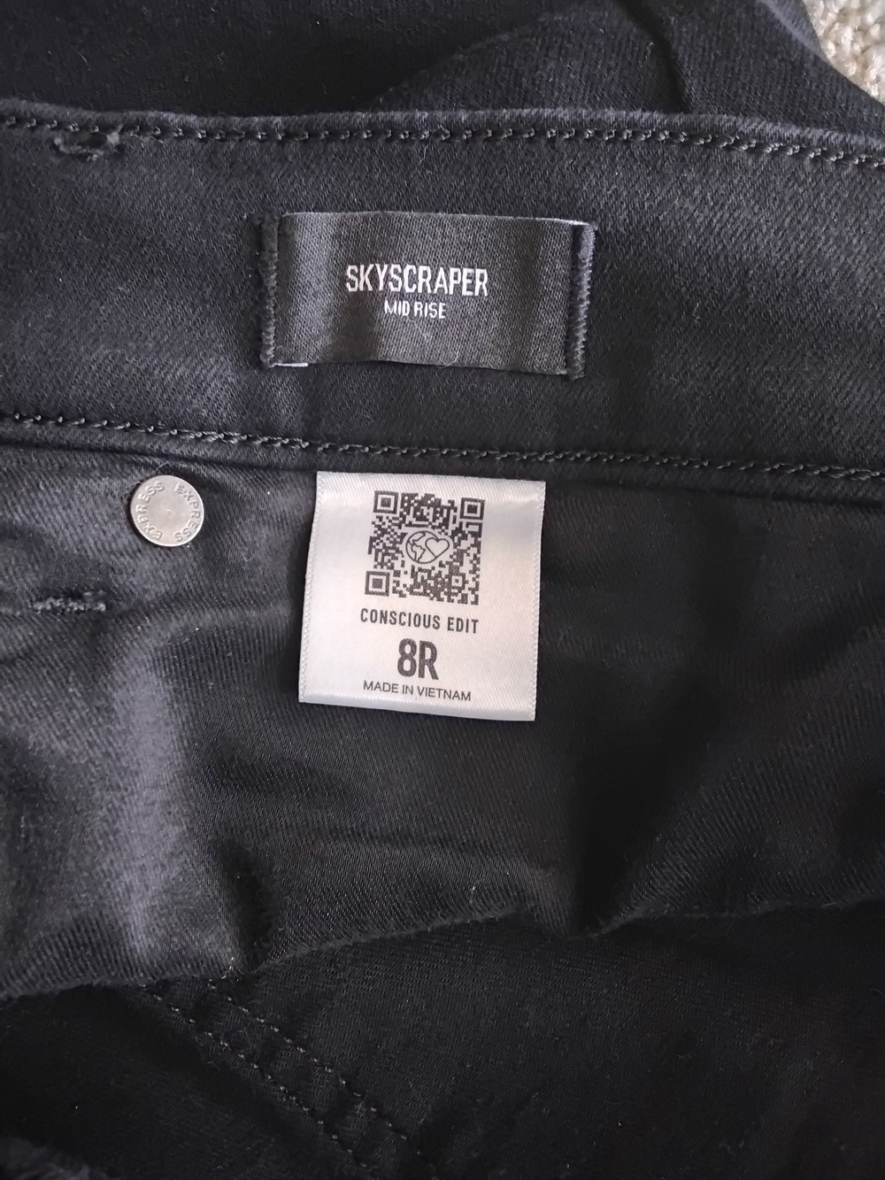 Express Mid Rise Skyscraper Jeans, Black, 8R - Picture 5 of 8